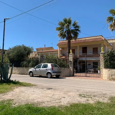 A 2 Passi Dal Mare Holiday home Gela